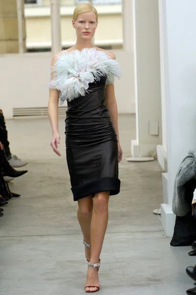 Look 30